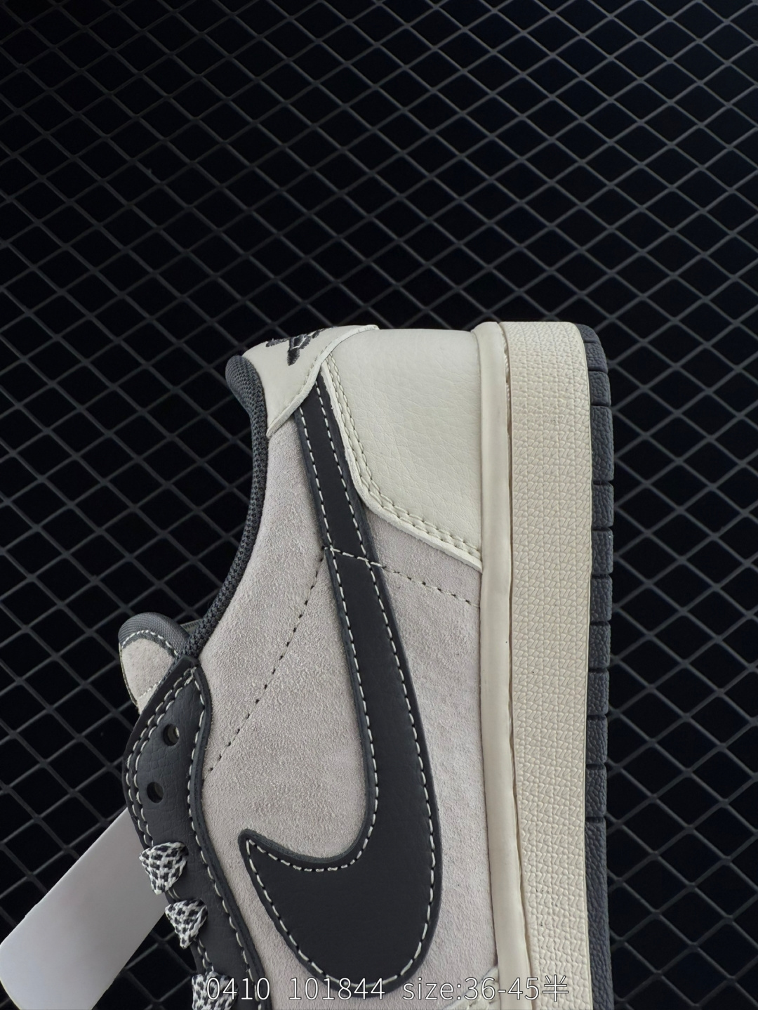 Travis Scott x Air Jordan 1 ” Reverse Mocha “